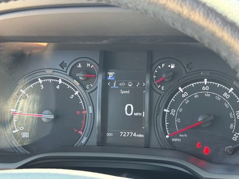Used 2021 Toyota 4Runner SR5 Premium w/ Moonroof Package AWD/4WD image 34