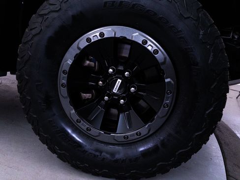 Used 2017 Ford F150 Raptor w/ Equipment Group 802A Luxury AWD/4WD image 8