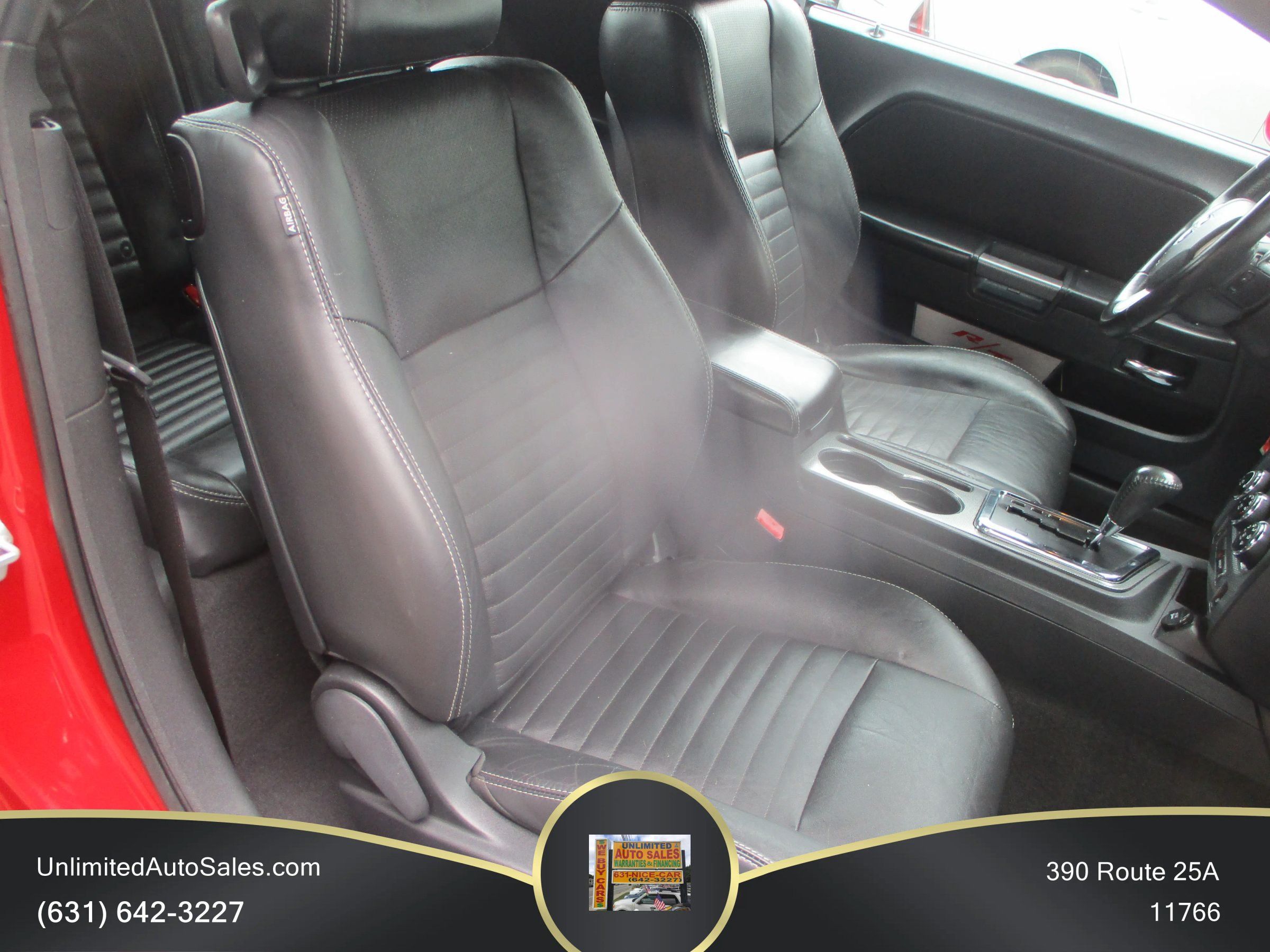 Used 2012 Dodge Challenger R/T RWD image 8