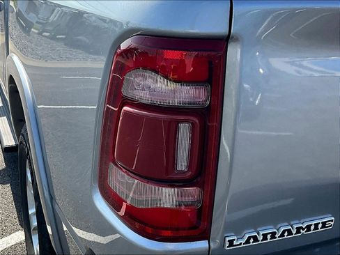 Used 2019 RAM 1500 Laramie AWD/4WD image 22