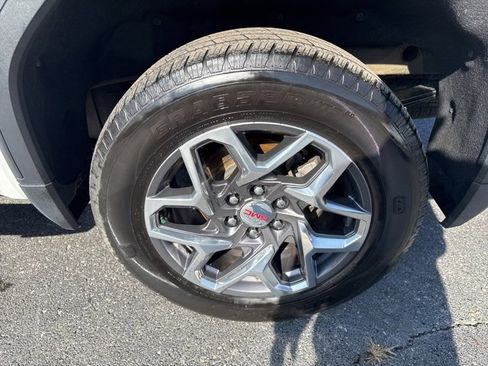 Used 2022 GMC Sierra 1500 SLT w/ SLT Convenience Package image 10