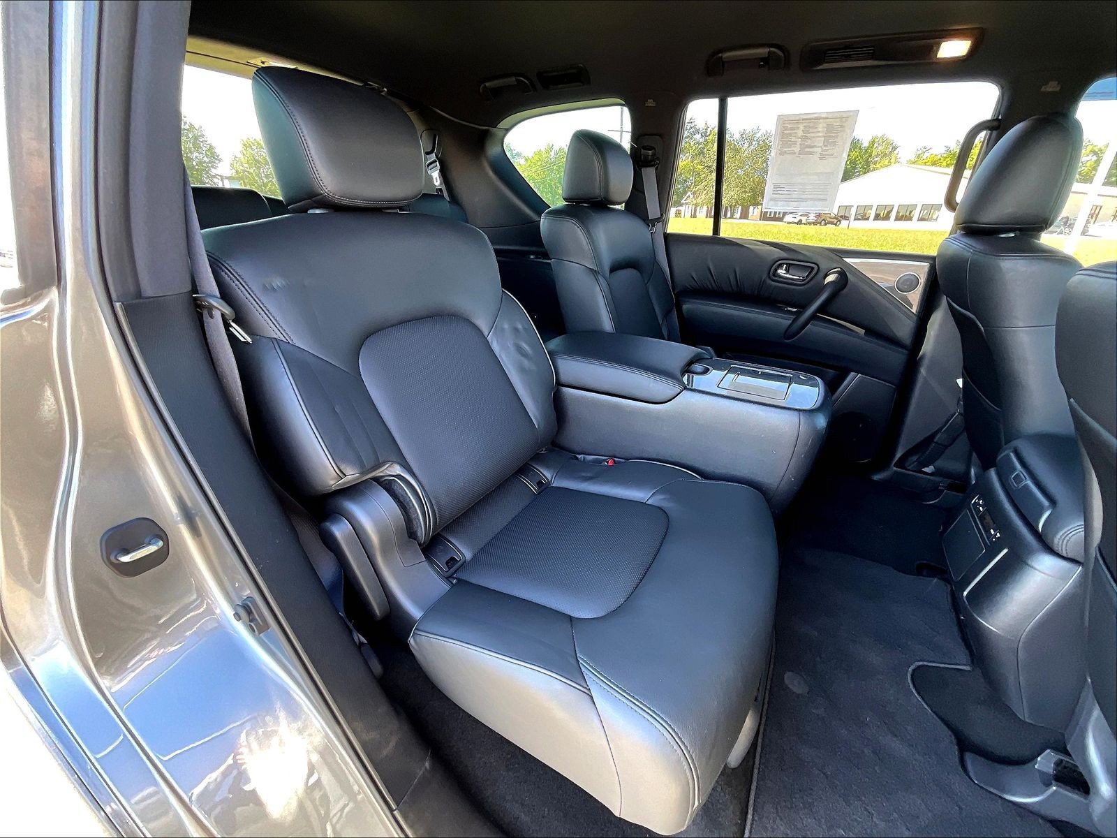 Used 2023 Nissan Armada SL w/ Midnight Edition Package AWD/4WD image 14