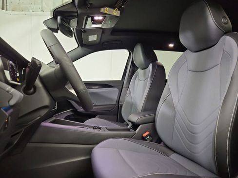 New 2026 Volkswagen Tiguan SE R-Line image 16