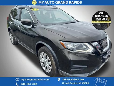 Used 2017 Nissan Rogue S w/ Appearance Package AWD/4WD image 1