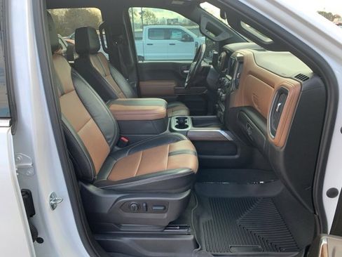 Used 2023 Chevrolet Silverado 2500 High Country w/ Z71 Off-Road Package image 15