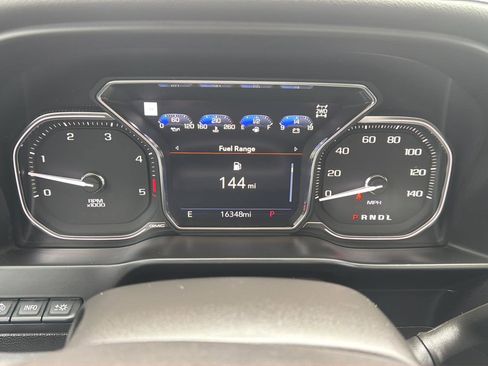 Used 2021 GMC Sierra 2500 AT4 w/ AT4 Premium Plus Package image 16