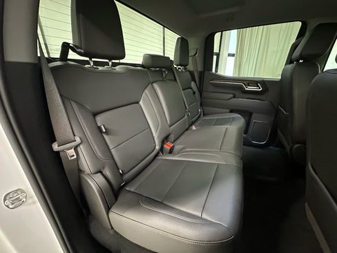 Certified 2026 GMC Sierra 1500 SLT AWD/4WD image 18