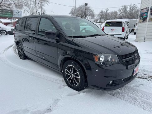 Used 2016 Dodge Grand Caravan R/T w/ Safety Sphere Group image 4