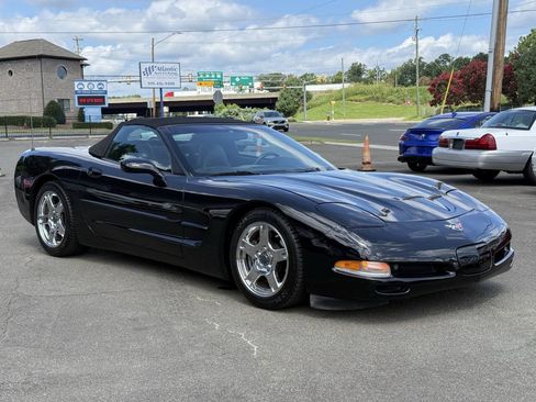 Used 1998 Chevrolet Corvette Convertible RWD image 25
