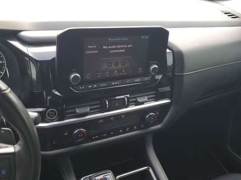 Used 2022 Nissan Pathfinder SV image 25