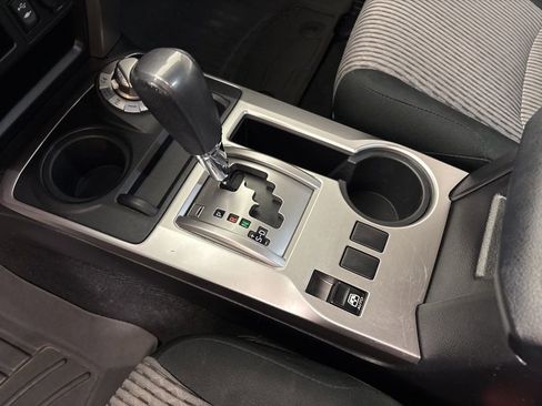 Used 2015 Toyota 4Runner SR5 image 33