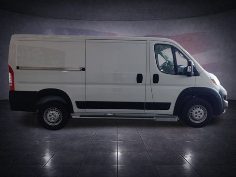 Used 2025 RAM ProMaster 2500 w/ U-Haul Equipment Group FWD image 6