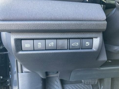 New 2025 Toyota Camry LE w/ Convenience Package image 18