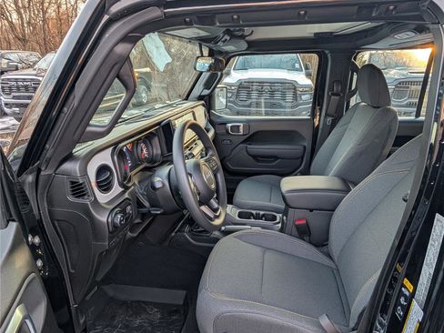 New 2026 Jeep Gladiator Sport image 11