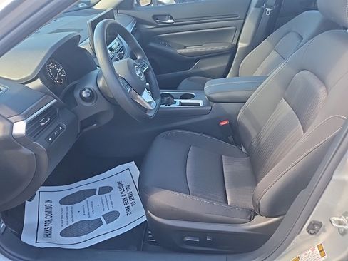 New 2025 Nissan Altima 2.5 SV image 9