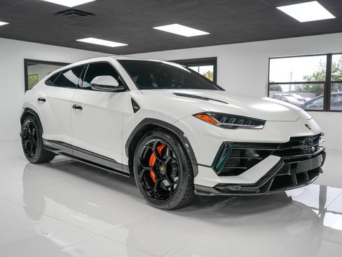 Used 2023 Lamborghini Urus Performante AWD/4WD image 7