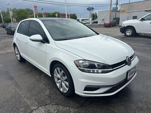 Used 2019 Volkswagen Golf SE w/ Driver Assistance Package image 3