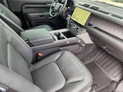 New 2026 Land Rover Defender 90 V8 image 16