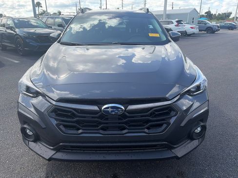 Used 2024 Subaru Crosstrek 2.5i Limited AWD/4WD image 2