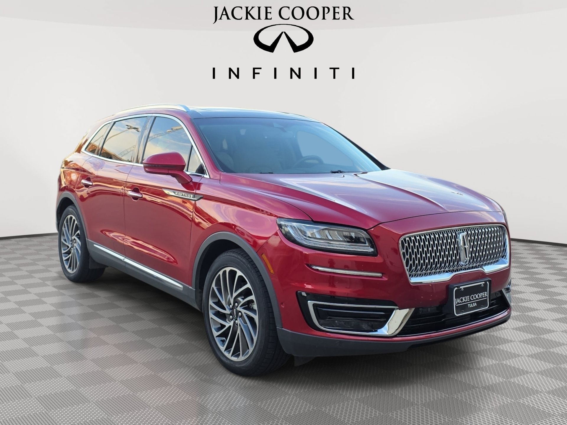 Used 2020 Lincoln Nautilus Reserve w/ Equipment Group 201A FWD image 3