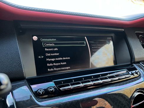 Used 2022 Rolls-Royce Cullinan Black Badge image 86