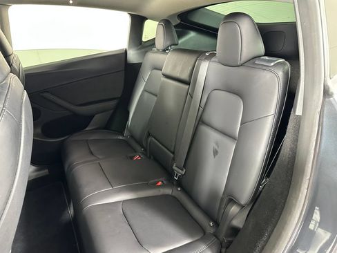 Used 2023 Tesla Model Y Long Range AWD/4WD image 21