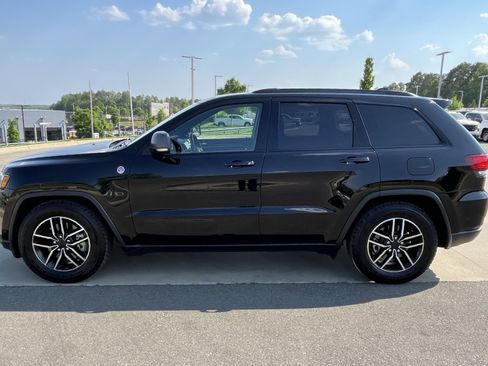 Used 2021 Jeep Grand Cherokee Trailhawk w/ Trailhawk Luxury Group AWD/4WD image 6