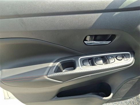 New 2025 Nissan Versa SR w/ Trunk Package image 14