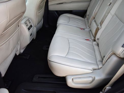 Used 2019 INFINITI QX60 Luxe w/ Essential Package image 27