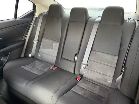 Used 2023 Nissan Sentra SR w/ Midnight Edition Package FWD image 11