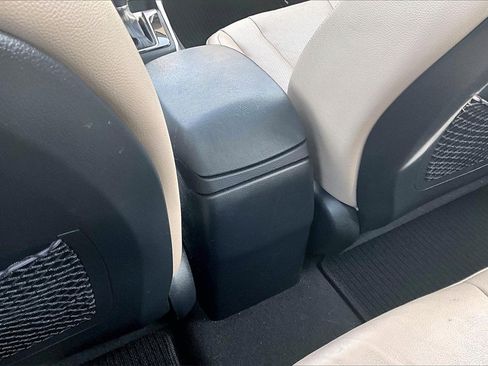 Used 2014 Hyundai Elantra GT w/ Option Group 03 image 32