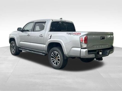 Used 2021 Toyota Tacoma TRD Sport AWD/4WD image 4