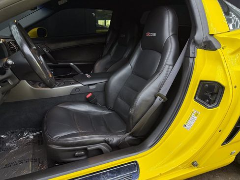 Used 2006 Chevrolet Corvette Z06 w/ Preferred Equipment Group RWD image 13