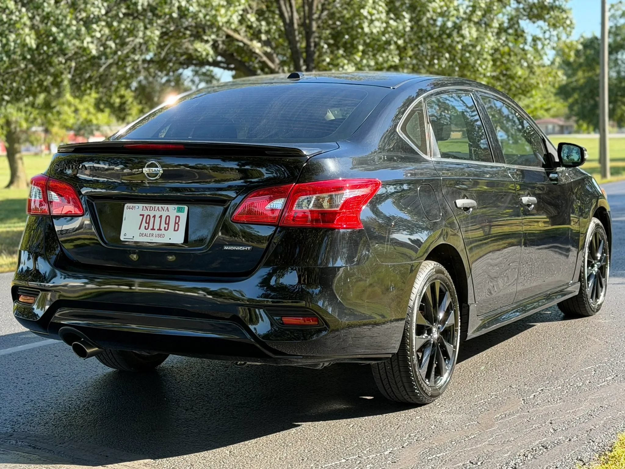 Used 2018 Nissan Sentra SR w/ SR Midnight Edition Package FWD image 5