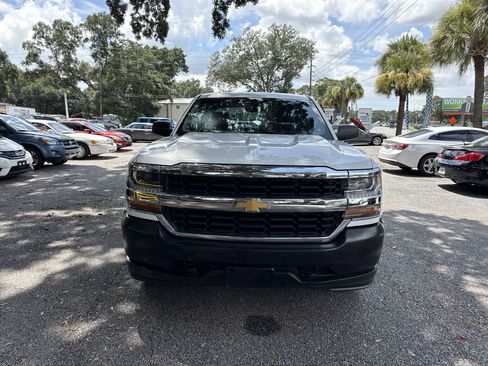 Used 2018 Chevrolet Silverado 1500 W/T w/ Trailering Package image 8