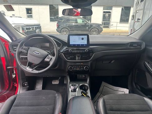 Used 2022 Ford Escape SEL w/ SEL Stealth AWD Package image 11