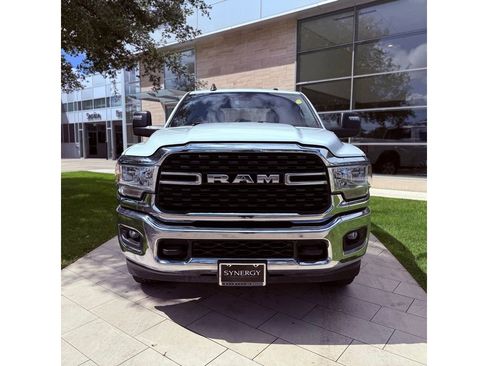 Used 2024 RAM 2500 Big Horn AWD/4WD image 3