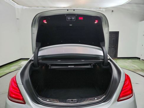Used 2014 Mercedes-Benz S 550 Sedan image 32
