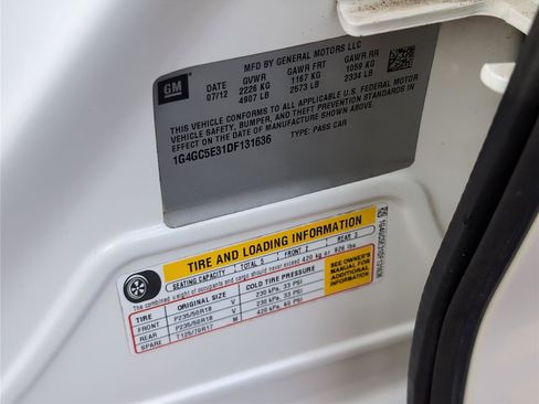 Used 2013 Buick LaCrosse Leather FWD image 12