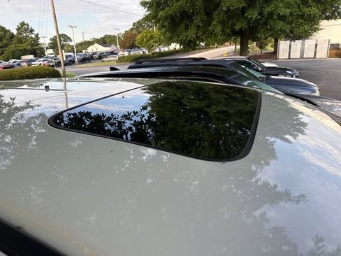 Used 2020 Honda Odyssey Elite image 2
