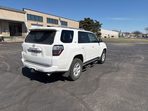 Used 2018 Toyota 4Runner SR5 Premium image 7