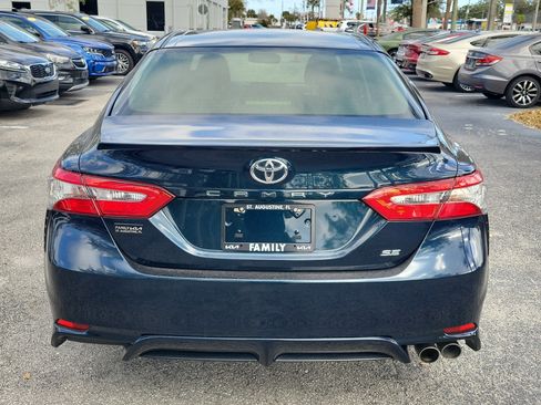 Used 2018 Toyota Camry SE w/ Convenience Package image 5