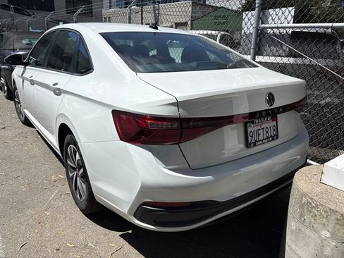 Used 2025 Volkswagen Jetta S FWD image 5