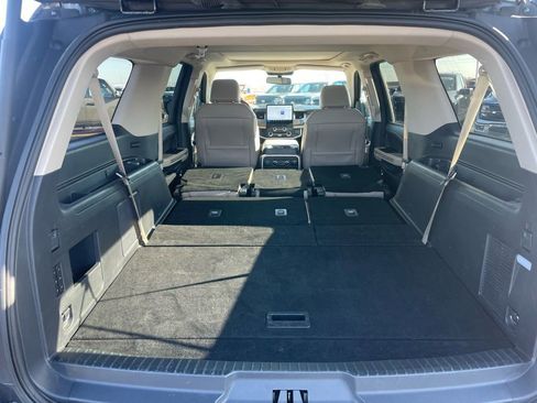 Used 2024 Ford Expedition Max Limited AWD/4WD image 37