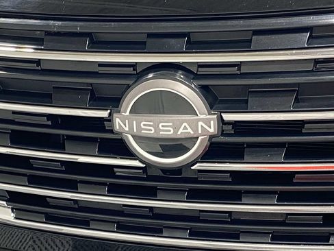 Used 2025 Nissan Rogue SV FWD image 8