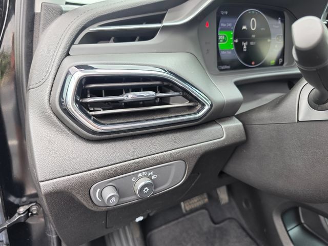 Used 2023 Chevrolet Bolt EUV LT FWD image 22