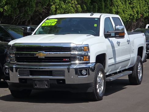 Used 2015 Chevrolet Silverado 3500 LTZ w/ Duramax Plus Package AWD/4WD image 8