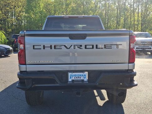 Used 2024 Chevrolet Silverado 2500 Custom w/ Custom Value Package AWD/4WD image 5