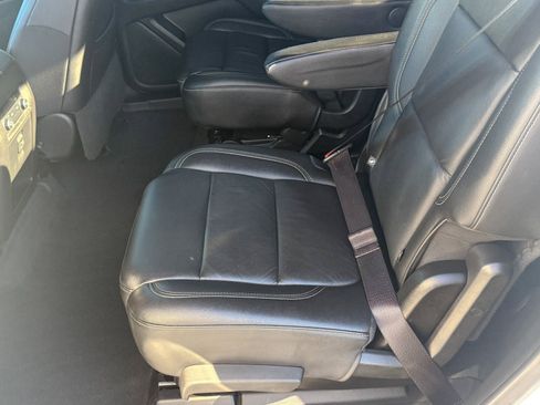 Certified 2022 Chevrolet Traverse LT image 21