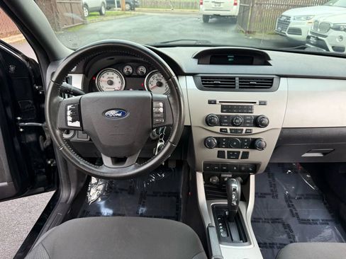 Used 2009 Ford Focus SES FWD image 16